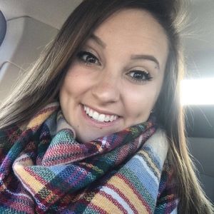 Meet your Posher, Sierra